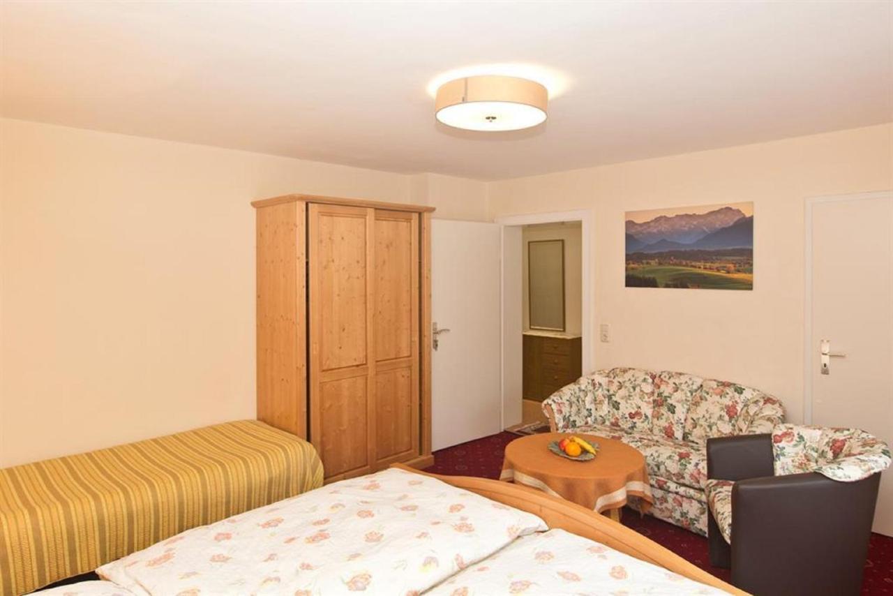 Gaestehaus Loedermann Garmisch-Partenkirchen Bagian luar foto