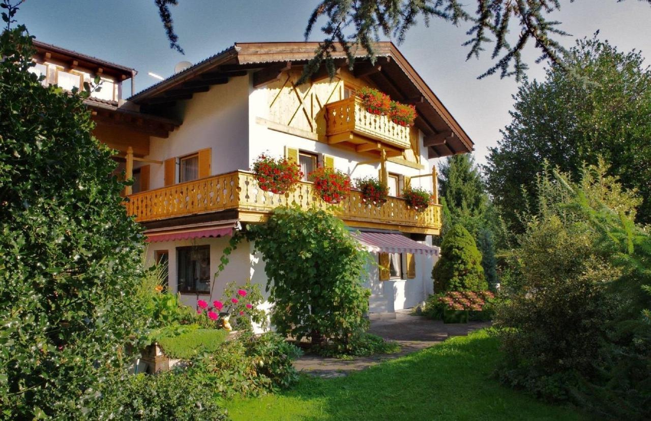 Gaestehaus Loedermann Garmisch-Partenkirchen Bagian luar foto